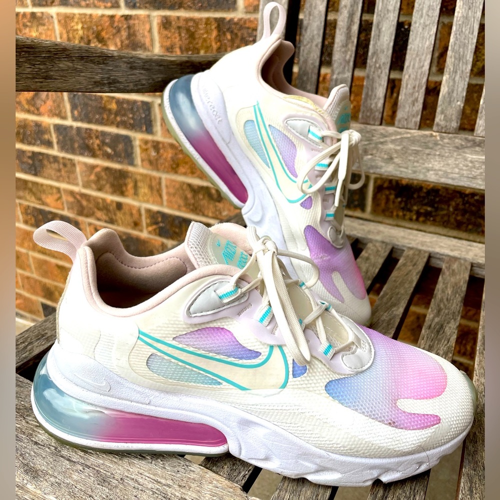Nike react 270s